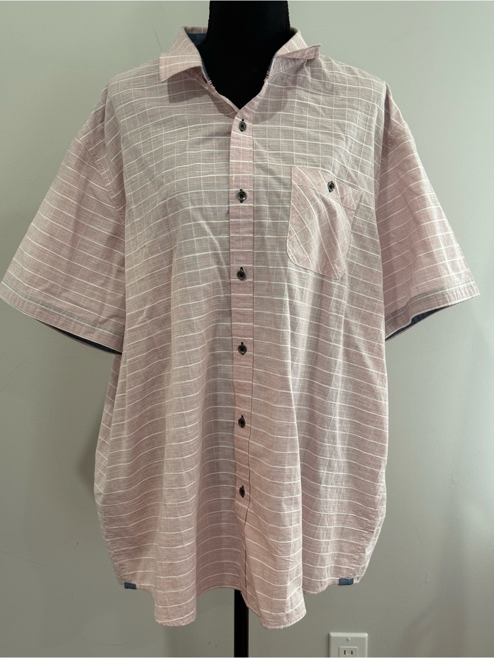 Casual Short-Sleeve Button-Down Shirt - Light Pink Stripe